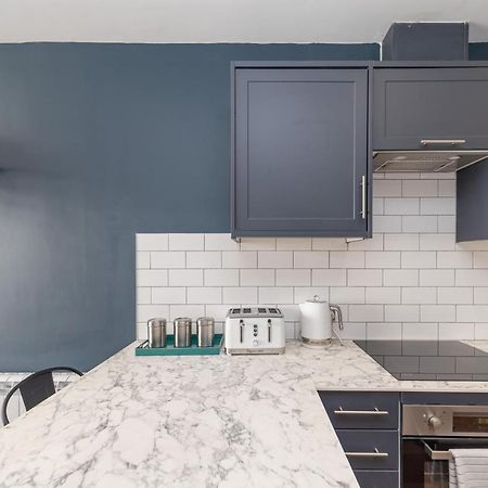 דירות 2Cq*Morden Studio Flat *Moments Away From Brighton Seafront מראה חיצוני תמונה