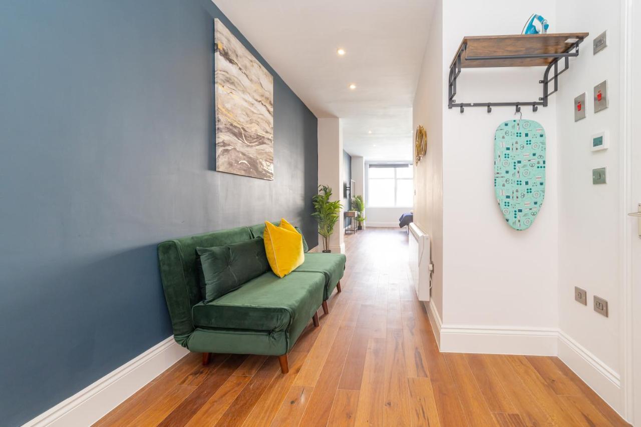 דירות 2Cq*Morden Studio Flat *Moments Away From Brighton Seafront מראה חיצוני תמונה