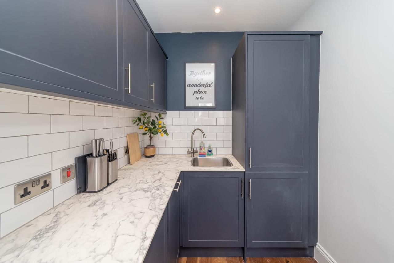 דירות 2Cq*Morden Studio Flat *Moments Away From Brighton Seafront מראה חיצוני תמונה