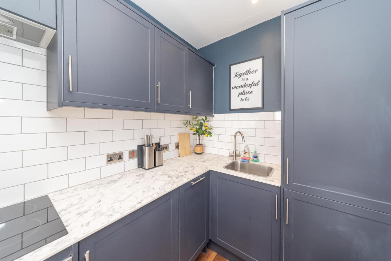 דירות 2Cq*Morden Studio Flat *Moments Away From Brighton Seafront מראה חיצוני תמונה