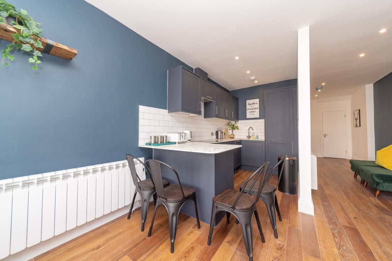 דירות 2Cq*Morden Studio Flat *Moments Away From Brighton Seafront מראה חיצוני תמונה