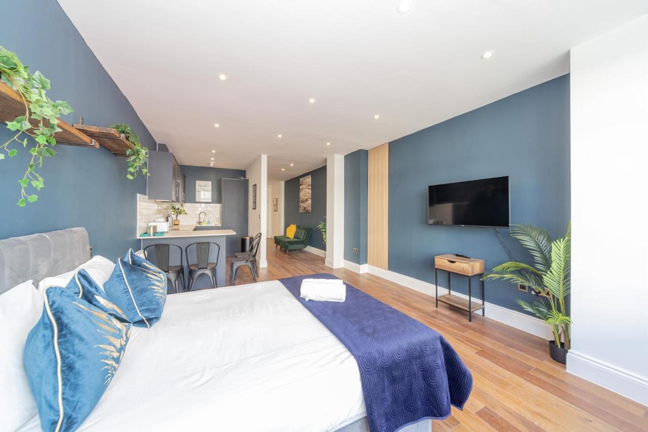 דירות 2Cq*Morden Studio Flat *Moments Away From Brighton Seafront מראה חיצוני תמונה
