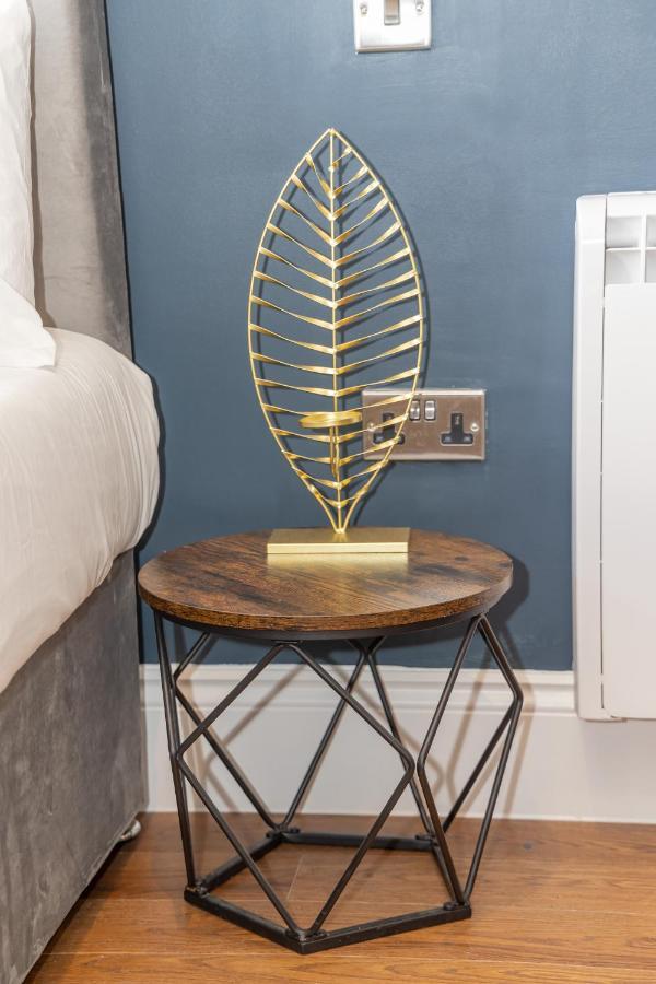 דירות 2Cq*Morden Studio Flat *Moments Away From Brighton Seafront מראה חיצוני תמונה