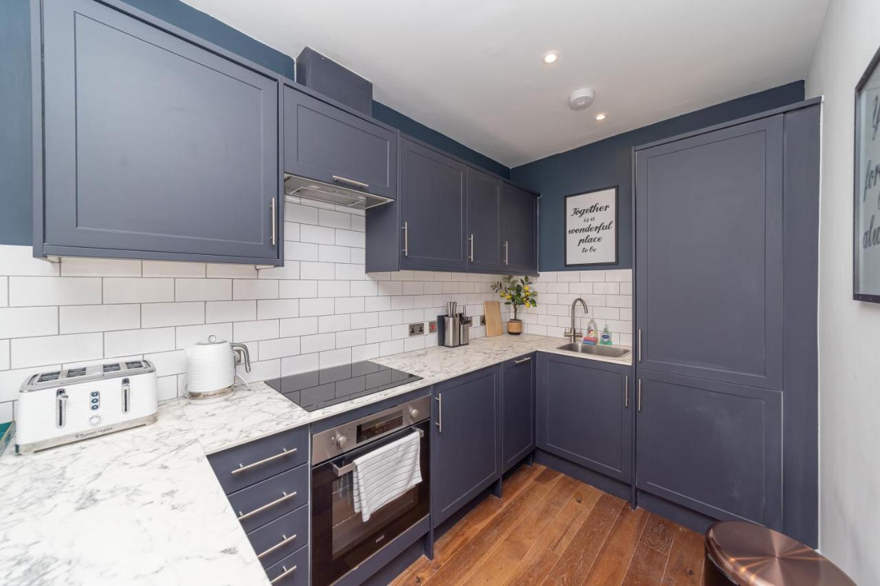 דירות 2Cq*Morden Studio Flat *Moments Away From Brighton Seafront מראה חיצוני תמונה